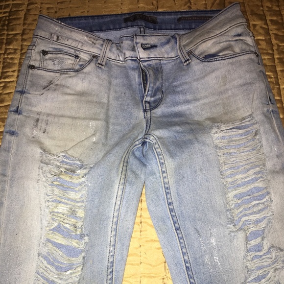 GUESS VINTAGE DISTRESSED METALLIC PAINT JEANS - Picture 2 of 4